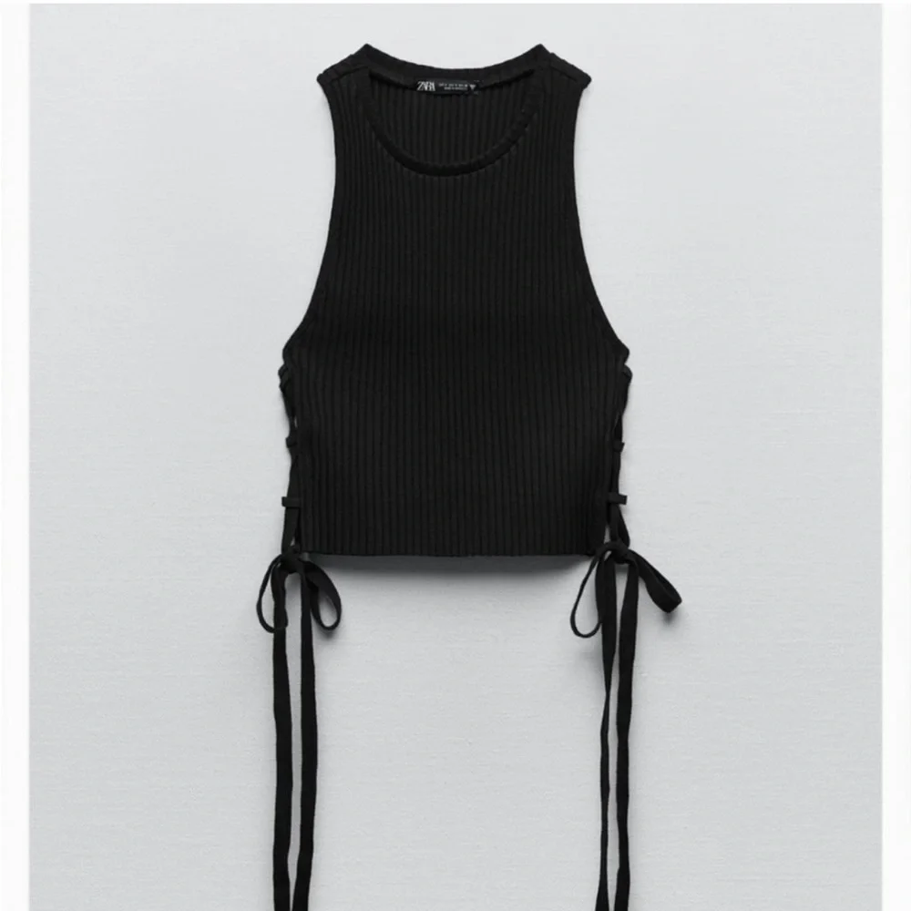 Zara Ribbed Crop Top - Picture 1 of 6